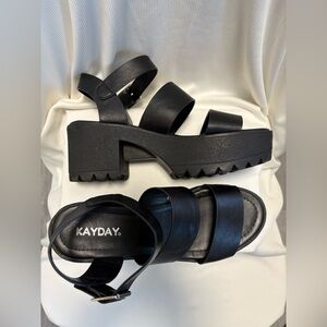 Black Strap Sandals Platform, Size 7-1/2 Women’s, Lightweight, EUC